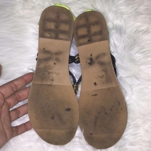 QUPID Neon Sandals - Picture 8 of 8